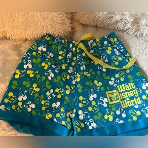Disney Medium Sz shorts